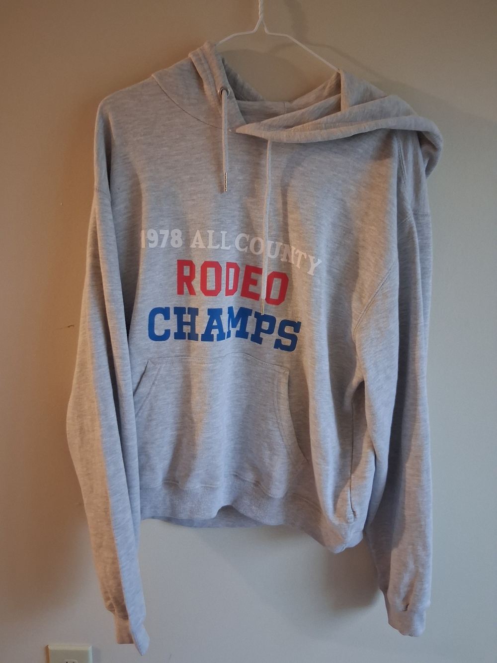 BDG Light Gray 'Rodeo Champs' Graphic Crewneck Sweatshirt
